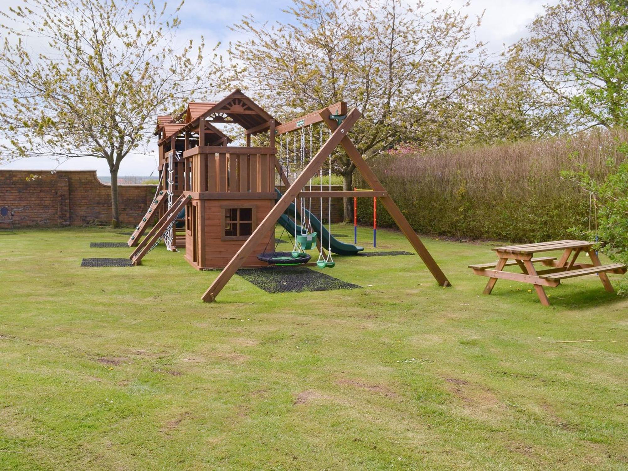 Eldin Hall Cottage 1 - Uk2483 ケイトン エクステリア 写真